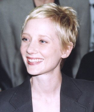glaad411.jpg (19934 bytes)